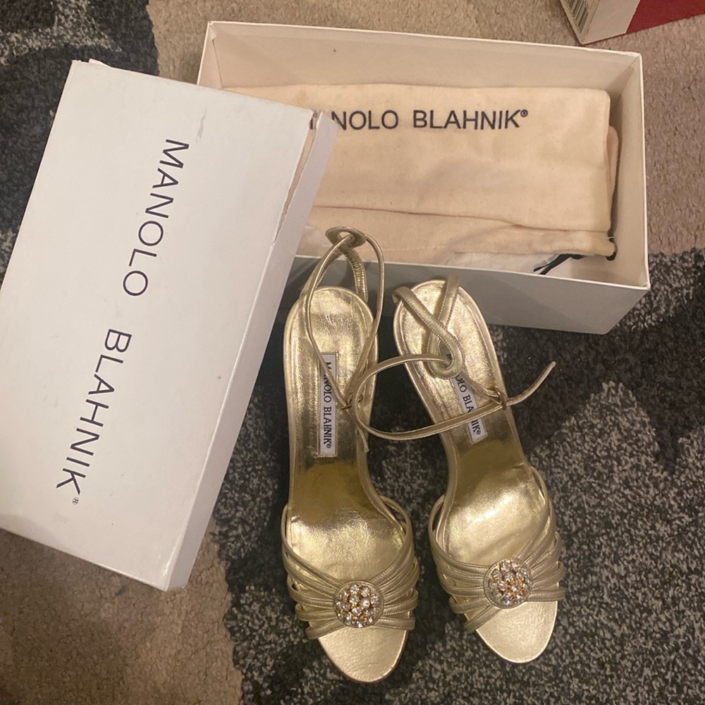 MANILO BLAHNIK HEELS